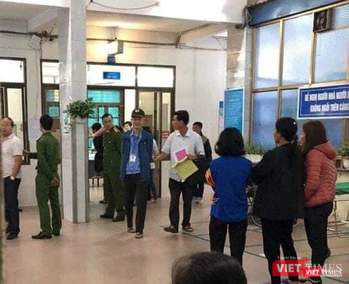 Quang cảnh tại phòng cấp cứu. Ảnh: Đỗ Thanh Tùng Quang cảnh tại phòng cấp cứu. Ảnh: Đỗ Thanh Tùng