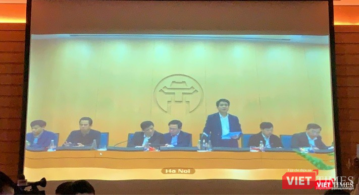 Ảnh chụp màn hình trực tuyến từ phòng họp tại trụ sở UBND TP. Hà Nội. Ảnh: Khôi Việt