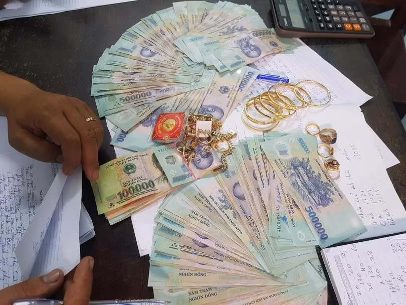 Tang vật thu giữ được của vụ án.