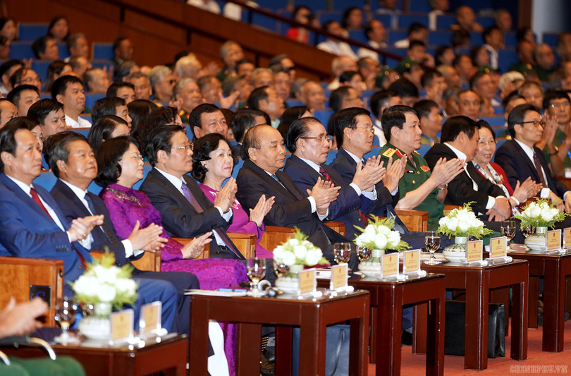 Các đại biểu dự buổi gặp mặt. Các đại biểu dự buổi gặp mặt.