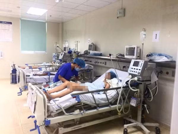 Điều trị cho bệnh nhi mắc viêm não Nhật Bản tại Bệnh viện Nhi Trung ương