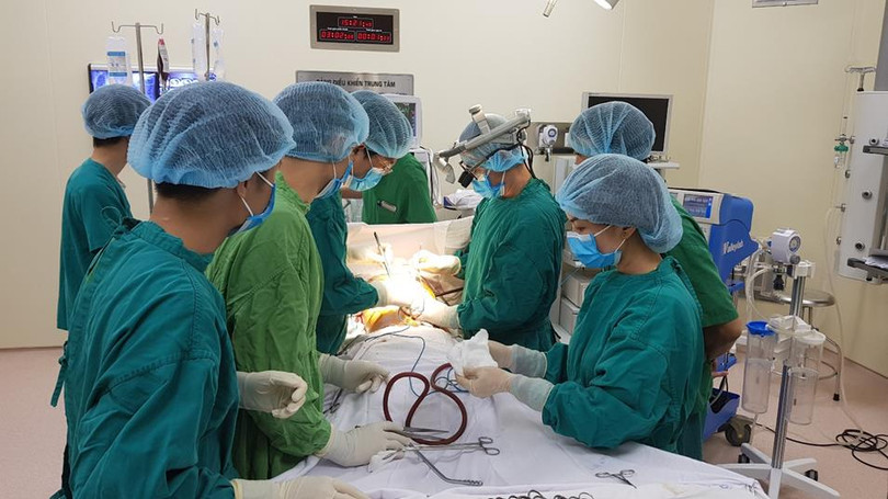 Một ca phẫu thuật tại Bệnh viện TWQĐ 108. Một ca phẫu thuật tại Bệnh viện TWQĐ 108.