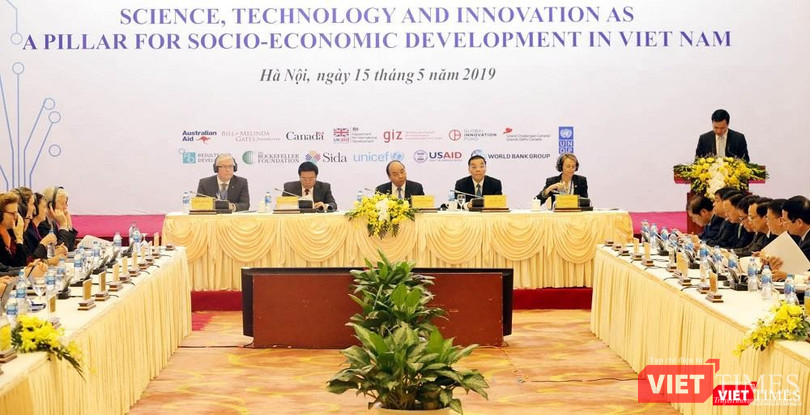 Thủ tướng Nguyễn Xuân Phúc dự hội nghị Khoa học, Công nghệ và Đổi mới sáng tạo sáng nay.