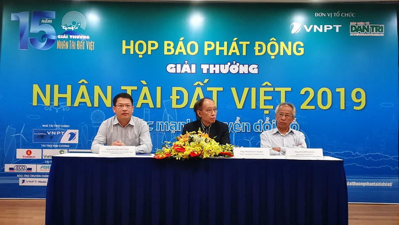 Giải thưởng Nhân tài đất Việt 2019 vừa khởi động sáng nay. Giải thưởng Nhân tài đất Việt 2019 vừa khởi động sáng nay.