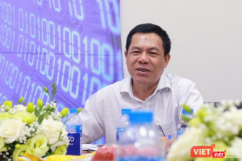 Phó Tổng Biên tập phụ trách Lê Đức Sảo báo cáo một số chuyển đổi trong hoạt động của VietTimes.