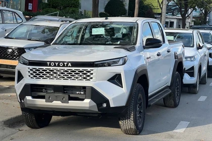 Toyota Hilux thế hệ mới đã có mặt tại đại lý, chuẩn bị cho thời điểm ra mắt. Ảnh: N.T.