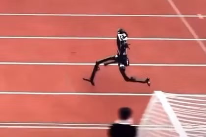 Chạy như VĐV điền kinh, Robot từng đánh người ở Trung Quốc lập kỷ lục