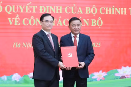 Ông Dương Trung Ý làm Tổng biên tập Tạp chí Cộng sản
