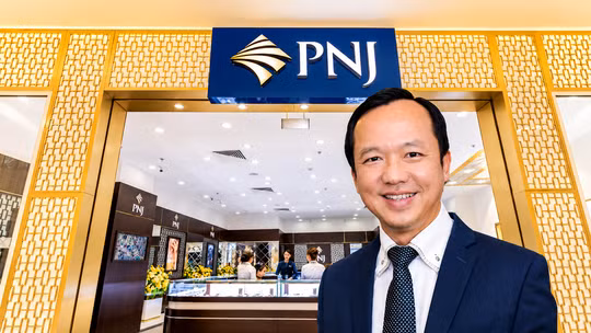 Giữa lúc nhà đầu tư bán tháo, Tổng giám đốc Phan Quốc Công đăng ký mua 1 triệu cổ phiếu PNJ