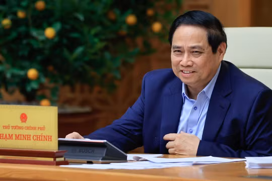 Thủ tướng: Kiên định mục tiêu tăng trưởng kinh tế từ 10% trở lên