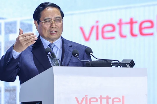 Thủ tướng nêu 5 ý nghĩa của sự kiện Việt Nam khởi công nhà máy chế tạo chip đầu tiên