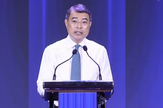Thủ tướng: Mỗi người dân cần tự trang bị kỹ năng số, ứng xử văn minh trên không gian mạng