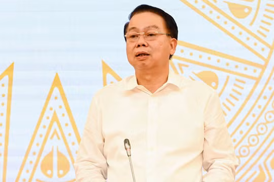 Bộ Tài chính: Tăng lương 8% không tạo áp lực lớn lên giá cả