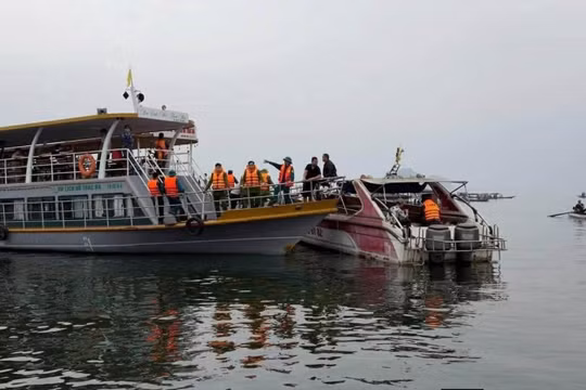 Tìm thấy 6 nạn nhân vụ lật tàu ở hồ Thác Bà