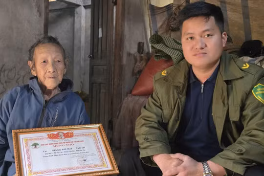 Cụ bà 111 tuổi chờ ngày đi bầu cử