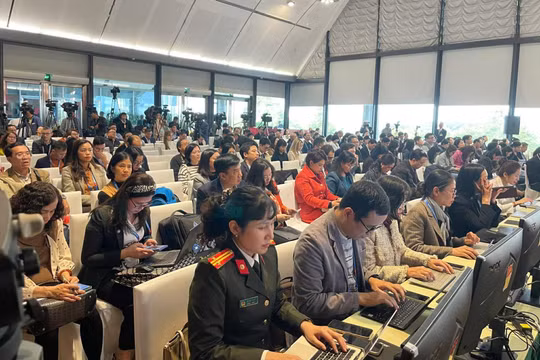 Vì sao đề xuất mất thẻ nhà báo phải có xác nhận của công an?