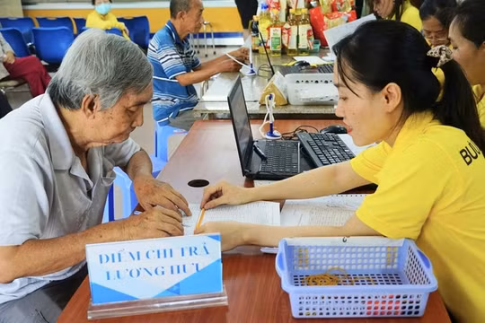 Đề xuất tăng lương hưu 8% từ 1/7