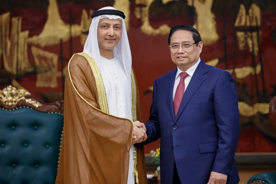 Thủ tướng đề nghị UAE cung cấp dầu khí “an toàn, đúng hạn” cho Việt Nam