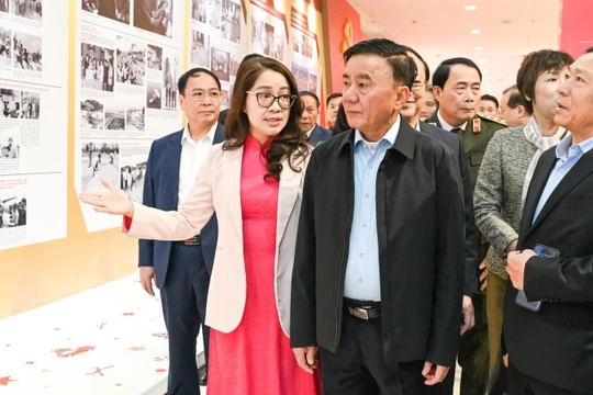 Sơ duyệt công tác tổ chức, sẵn sàng tổng duyệt Đại hội XIV của Đảng