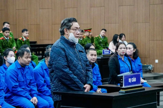 Nhận hối lộ, 2 cựu phó chánh án TAND Cấp cao tại Đà Nẵng lĩnh án