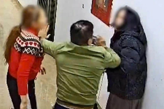 Nguyên nhân vụ người phụ nữ bị đánh ở chung cư