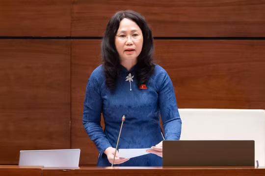 Bộ trưởng Văn hóa, Thể thao và Du lịch Lâm Thị Phương Thanh tiếp thu và giải trình các nội dung đại biểu Quốc hội quan tâm. Ảnh: Quốc hội.