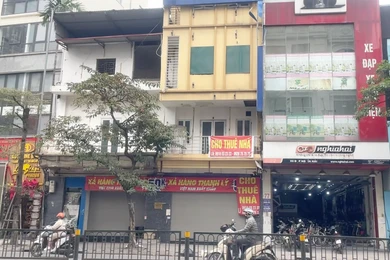 "Đất vàng" Hà Nội phủ biển cho thuê: Vì sao cuối năm vắng khách?