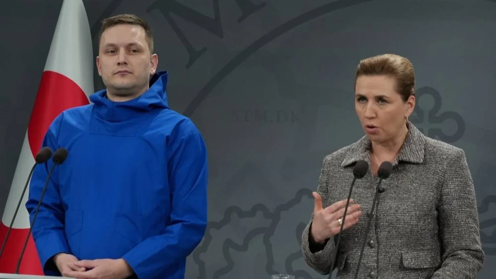 Thủ hiến Greenland Jens Frederik Nielsen và Thủ tướng Đan Mạch Mette Frederiksen tại cuộc họp báo chung hôm 13/1. Ảnh: Reuters.