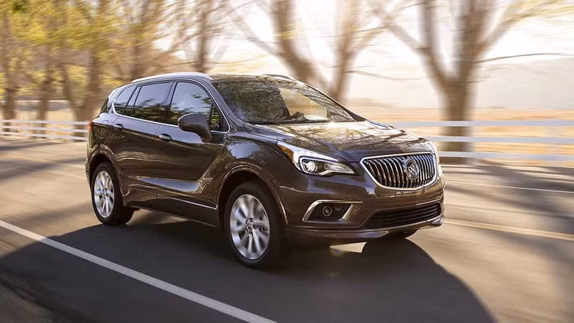 Mẫu Buick Envision của GM hiện cũng đang gặp khó khi đưa về Mỹ do đây là mẫu xe được sản xuất tại Trung Quốc. Mẫu Buick Envision của GM hiện cũng đang gặp khó khi đưa về Mỹ do đây là mẫu xe được sản xuất tại Trung Quốc.