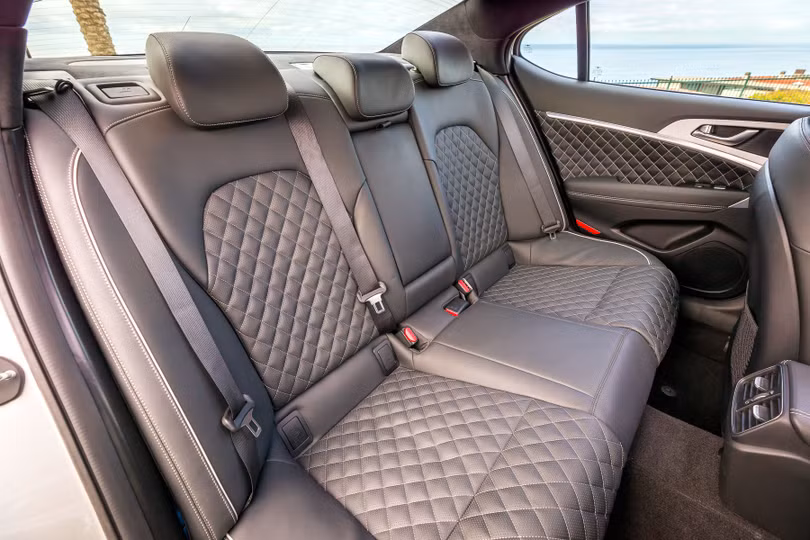 Genesis G70 2019: Đối đầu trực tiếp với BMW 3-Series ảnh 11