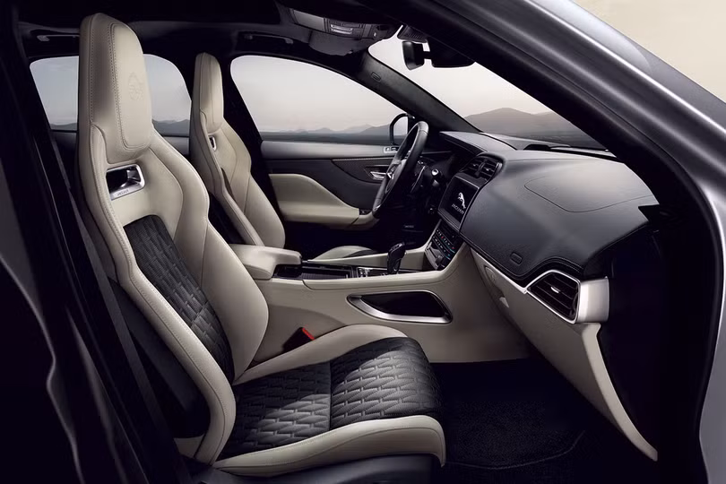 Jaguar trình làng F-PACE SVR, thách thức Porsche Cayenne S ảnh 3