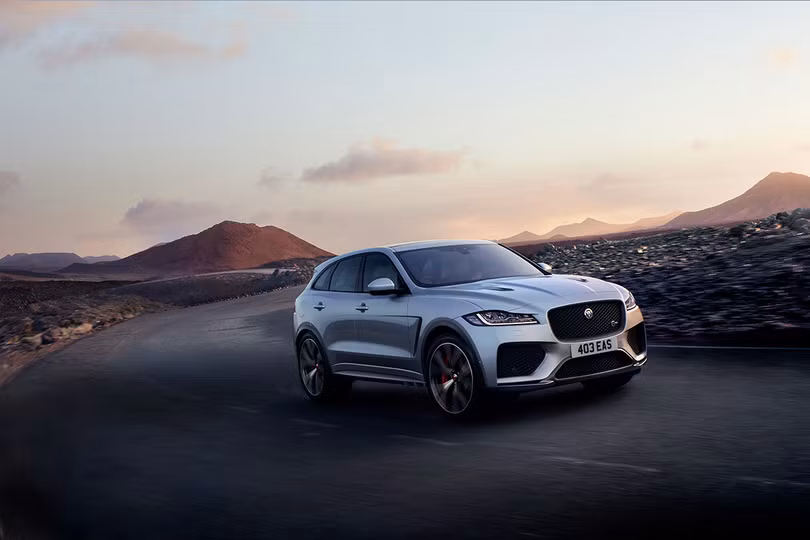 Jaguar F-PACE SVR là mẫu Crossover mạnh mẽ nhất hiện có của thương hiệu "Báo gấm" Anh Quốc
