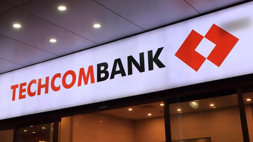 Theo ông Anh Tuấn, Techcombank đầu tư đến 500 triệu USD cho công nghệ giai đoạn 2021- 2025, trong đó tập trung vào việc dịch chuyển và hiện đại hóa các ứng dụng hiện có trên nền tảng điện toán đám mây. Theo ông Anh Tuấn, Techcombank đầu tư đến 500 triệu USD cho công nghệ giai đoạn 2021- 2025, trong đó tập trung vào việc dịch chuyển và hiện đại hóa các ứng dụng hiện có trên nền tảng điện toán đám mây.