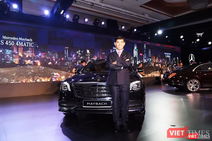 Phiên bản Maybach không có quá nhiều khác biệt so với các phiên bản còn lại của S-Class nếu chỉ nhìn qua về ngoại hình