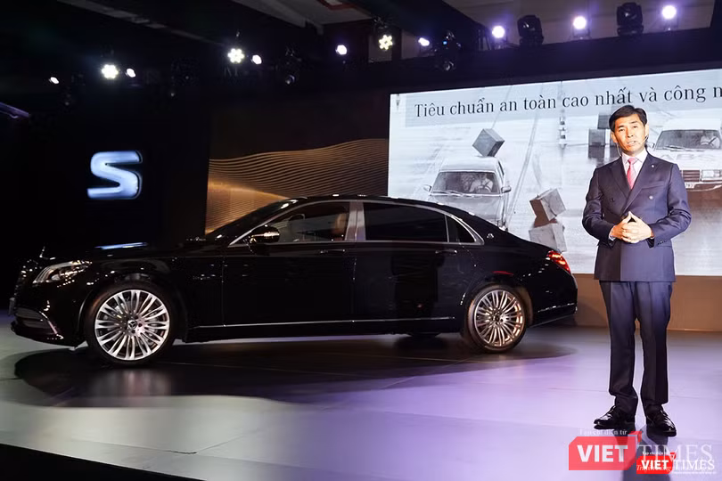 Ông Choi Duk Jun - Tổng Giám đốc Mercedes-Benz Việt Nam chia sẻ S-Class và Mercedes-Maybach hiện đang chiếm hơn 10% tổng doanh số của MBV