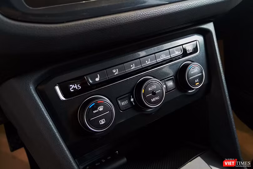Cận cảnh Volkswagen Tiguan Allspace 2018 vừa xuất hiện tại Hà Nội ảnh 14 Cận cảnh Volkswagen Tiguan Allspace 2018 vừa xuất hiện tại Hà Nội ảnh 14