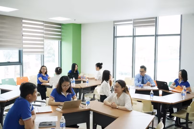 Ứng viên được trải nghiệm cảm giác phỏng vấn trực tiếp để hiểu về quy trình tuyển dụng chuyên nghiệp của SCB.
