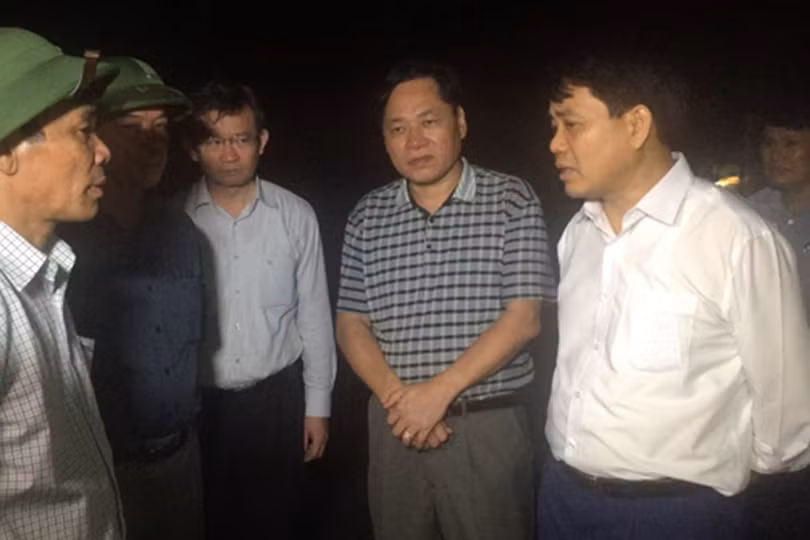 Hà Nội: Vỡ đê ở Chương Mỹ nhấn chìm nhà dân ảnh 2