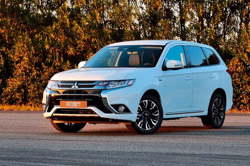 Thế hệ mới của Mitsubishi Outlander sẽ phát triển dựa trên Nissan X-Trail ảnh 1