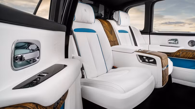 Rolls-Royce Cullinan 2018: Chiếc SUV siêu sang đáng mong đợi của năm 2018 ảnh 23