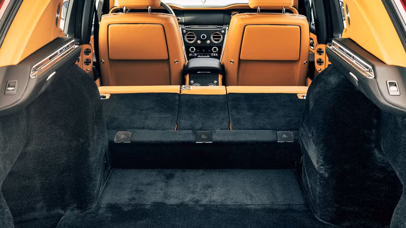 Rolls-Royce Cullinan 2018: Chiếc SUV siêu sang đáng mong đợi của năm 2018 ảnh 20