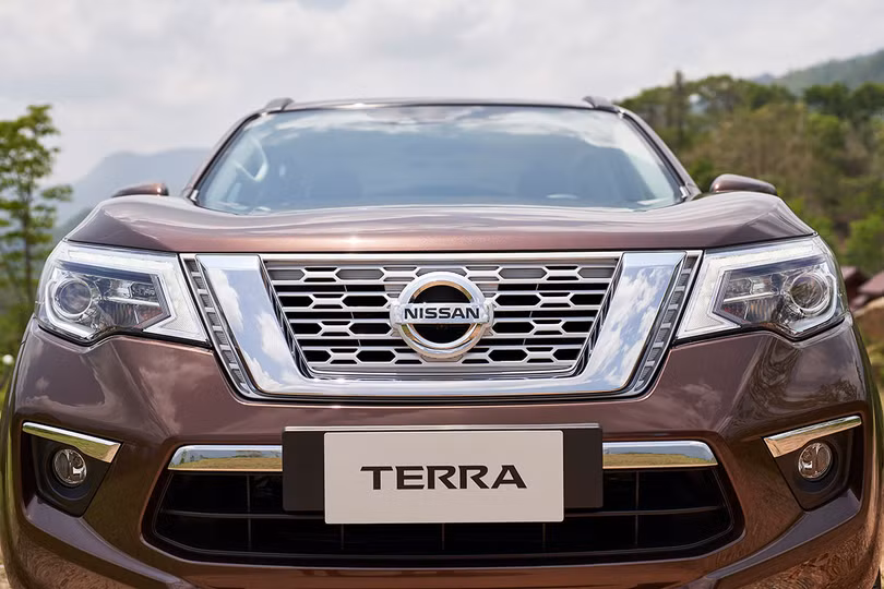 Mặc dù được phát triển từ NP300 Navara nhưng Nissan cố gắng tạo điểm nhấn cho Terra để tạo sự khác biệt
