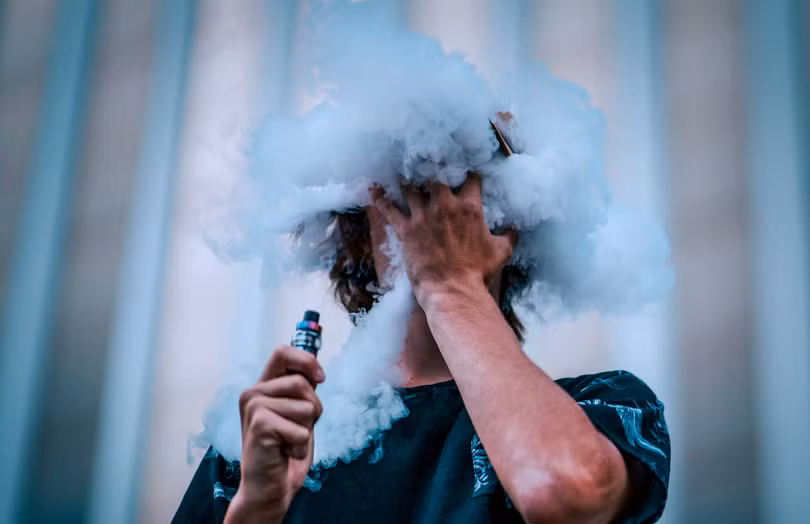 Bộ Y tế: "Phải cấm vì chứa nicotine, ảnh hưởng chất lượng giống nòi"
