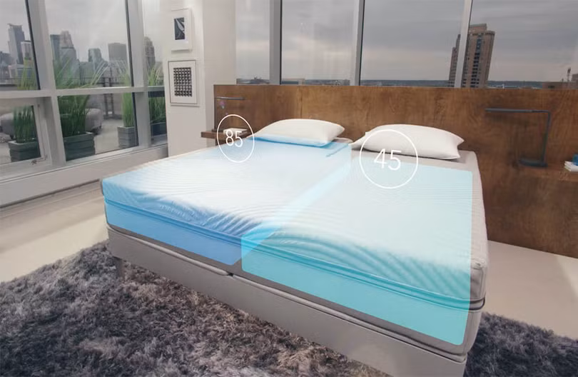 Giường thông minh: Sleep Number 360 là chiếc giường có những tính năng hữu ích như làm ấm chân, giảm độ cứng gối, hay ghi lại nhịp tim, hô hấp, số lần xoay người... để đánh giá qua điểm SleepIQ. Với thiết bị thông minh này, người dùng sẽ yên tâm có một giấc ngủ sâu, tốt cho sức khỏe. Nhung thiet bi cong nghe giup ngu ngon hon hinh anh 8