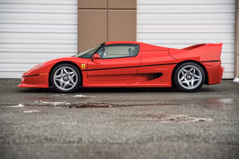 Nhà đấu giá RM Sotheby cho biết giá của chiếc xe này là 2,3 triệu USD. Với mức giá này, đây là chiếc F50 đắt thứ hai thế giới được bán. Danh hiệu F50 đắt nhất thuộc về chiếc F50 màu đen hiếm tại bang Arizona với số tiền 3 triệu USD.