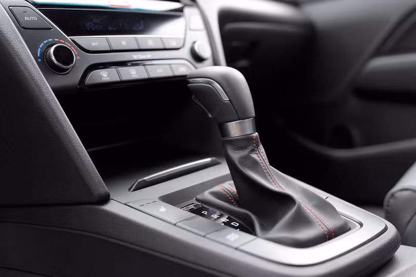 Hyundai Elantra Sport động cơ Turbo ra mắt khách hàng Việt, giá 729 triệu ảnh 17