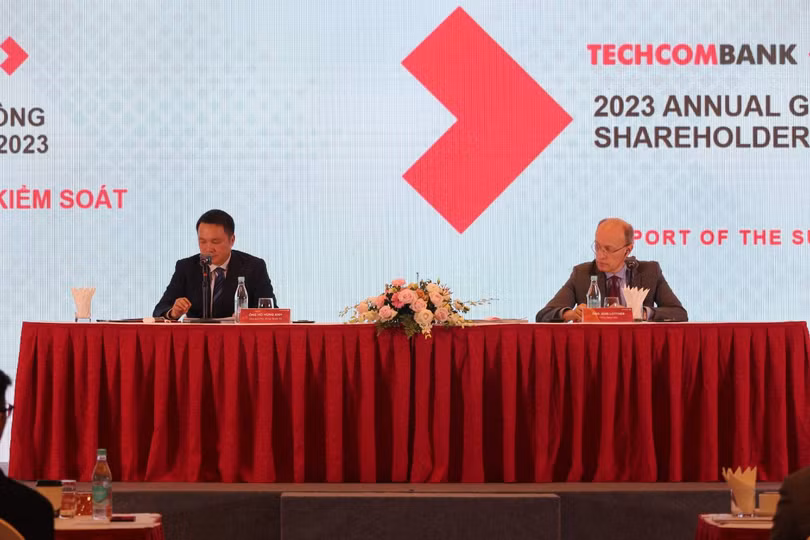 ĐHĐCĐ 2023 Techcombank: 'Điểm sáng' trong bức tranh 22.000 tỉ đồng lợi nhuận ảnh 2