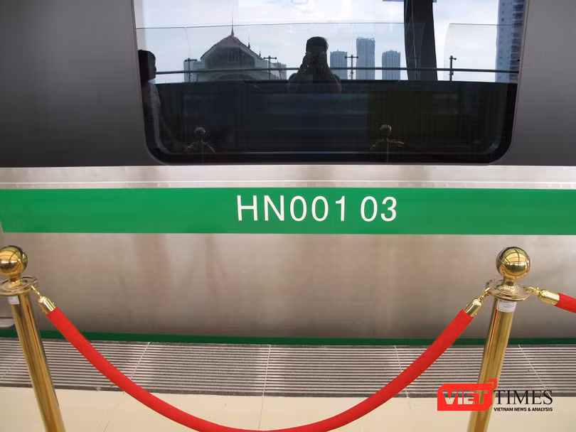 Cận cảnh nhà ga, tàu mẫu đường sắt trên cao Cát Linh - Hà Đông ảnh 23