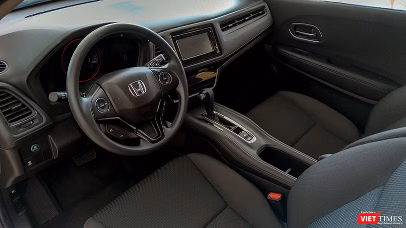Honda HR-V 1.8L tiêu chuẩn được trang bị như thế này, bạn dự đoán giá bán sẽ bao nhiêu? ảnh 6 Honda HR-V 1.8L tiêu chuẩn được trang bị như thế này, bạn dự đoán giá bán sẽ bao nhiêu? ảnh 6