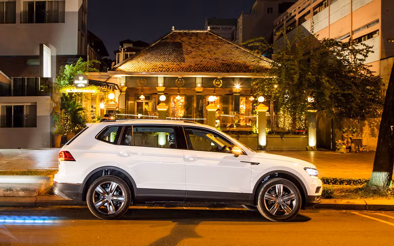 VW Tiguan Allspace 2018 được định vị ở phân khúc SUV 5+2, cạnh tranh với Peugeot 5008, Honda CR-V...